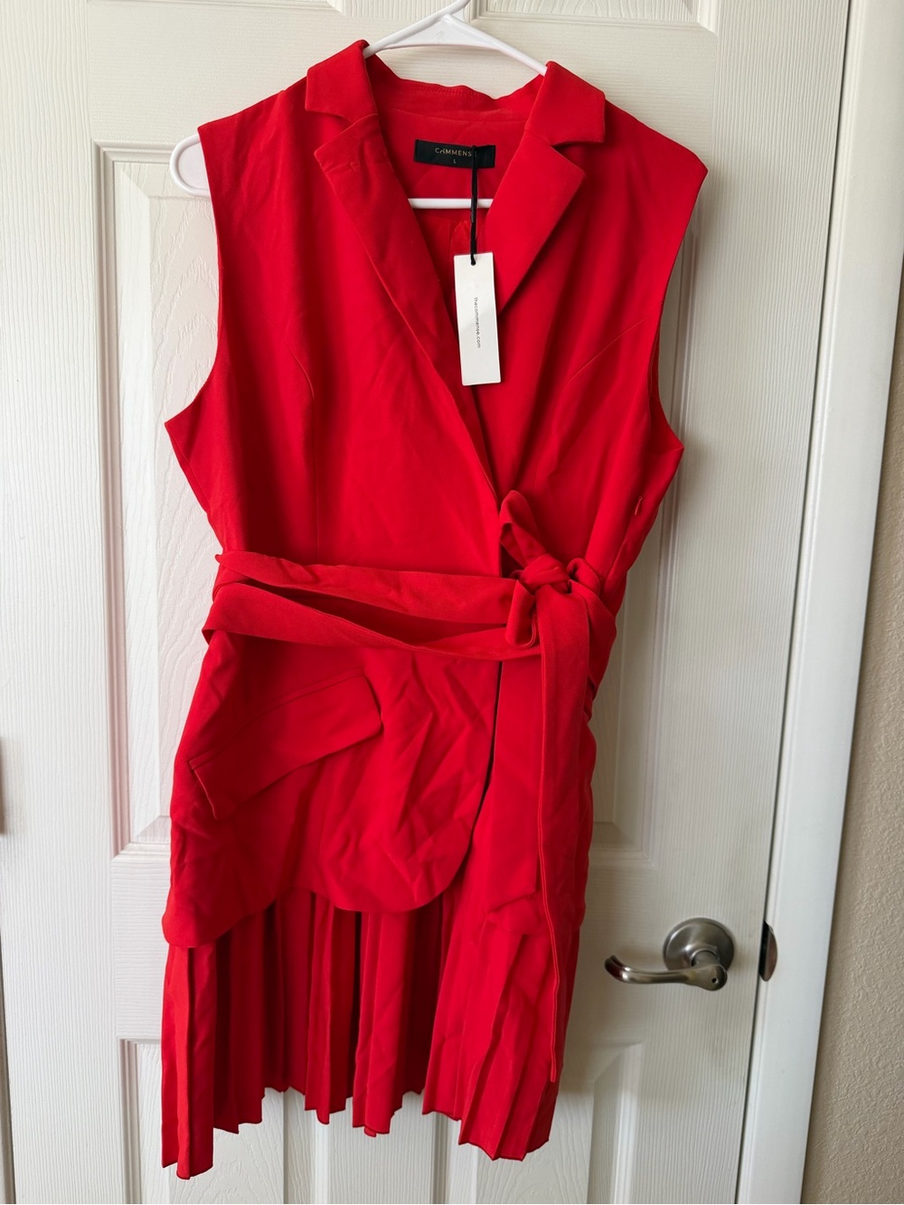 Commense Red Sleeveless Wrap-Style Pleated Hem Dress